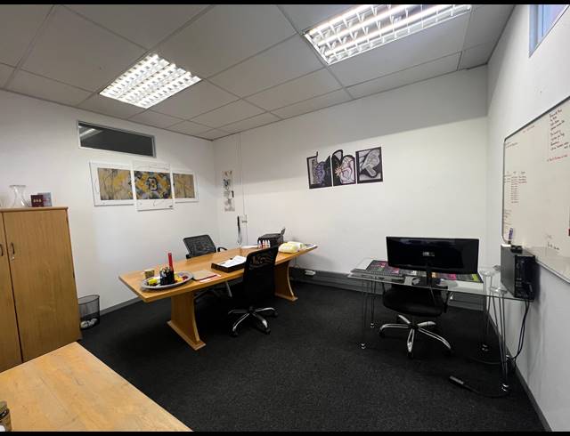 530M² WAREHOUSE TO LET IN STRIJDOMPARK